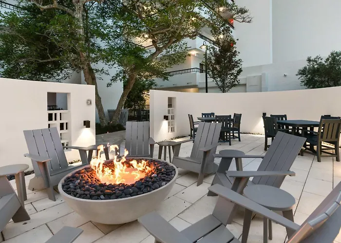 One Seagrove Place 0506